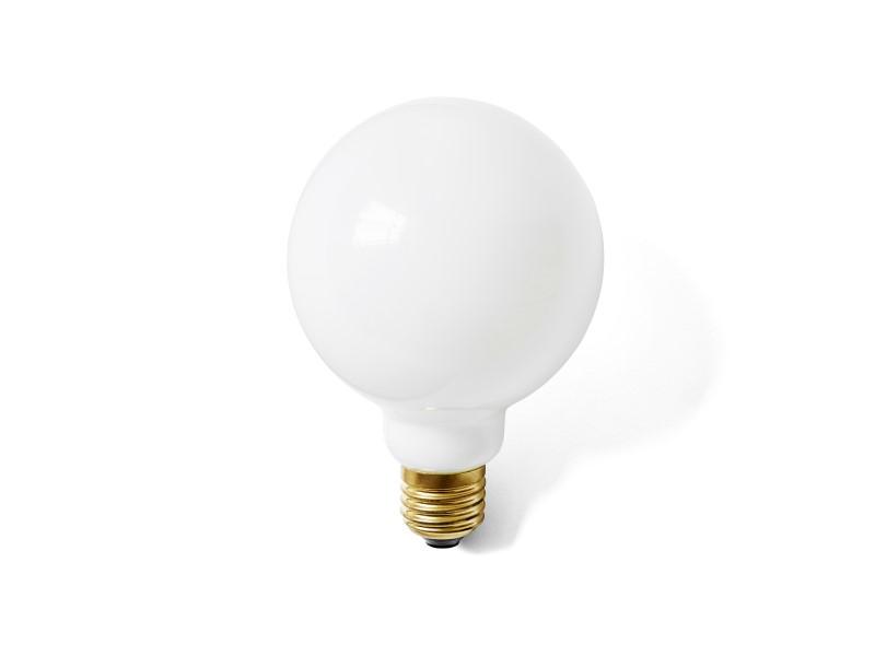 GLOBE BULB LED