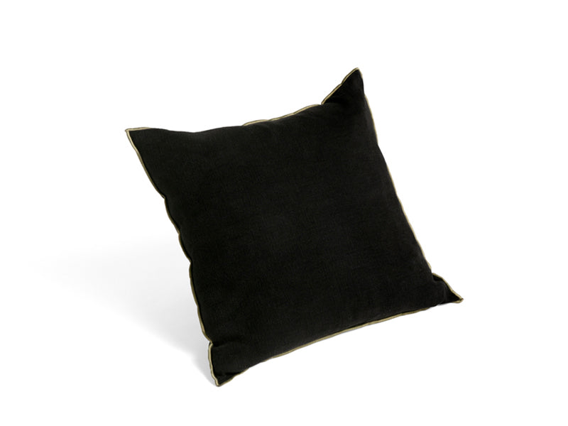 OUTLINE CUSHION