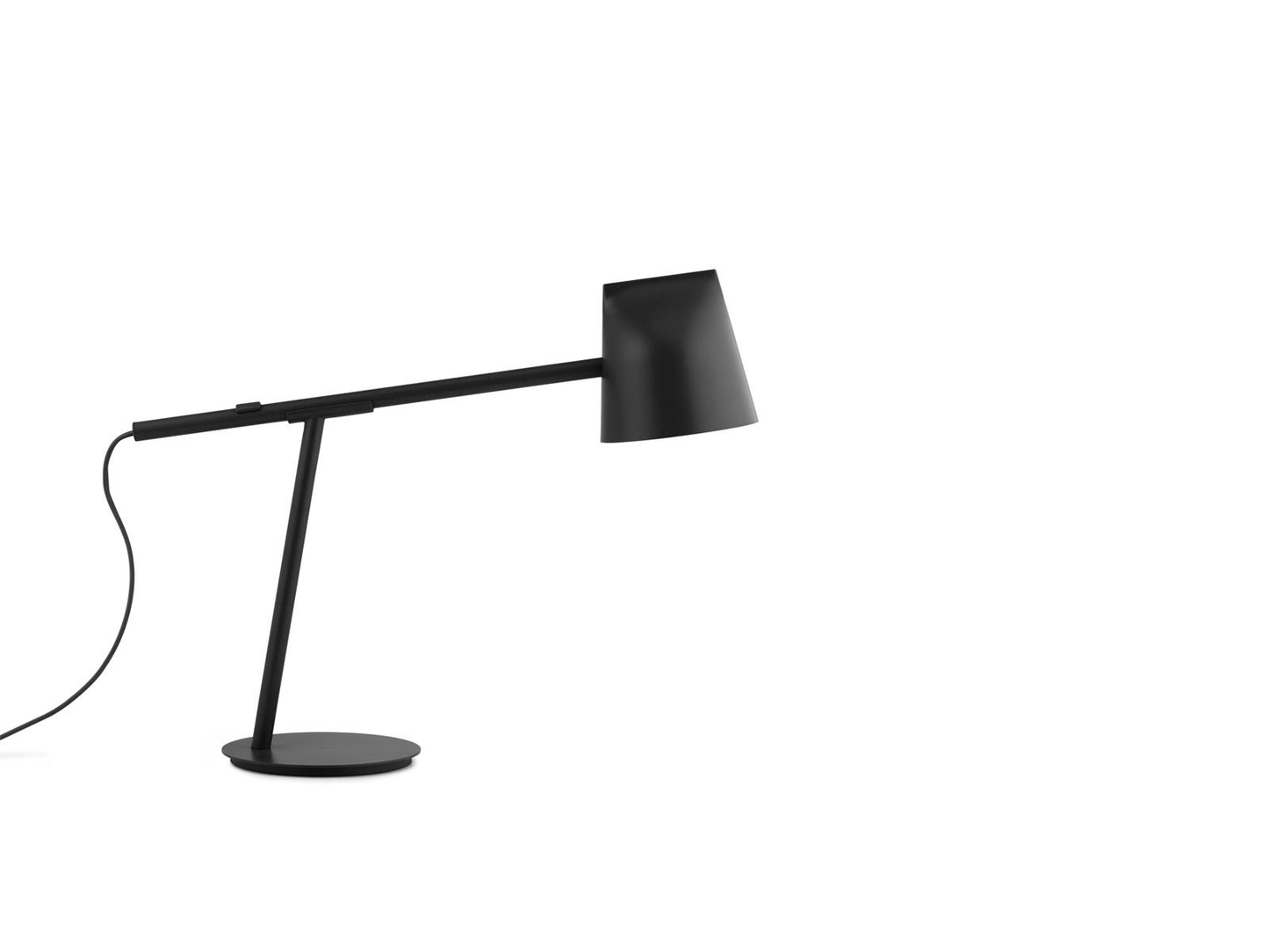 MOMENTO TABLE LAMP