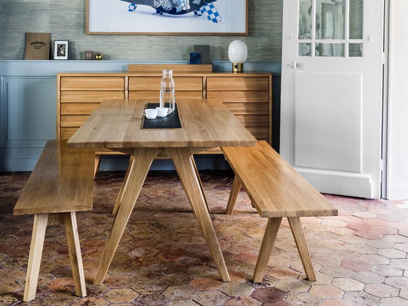 DINING TABLE WITH BOXES